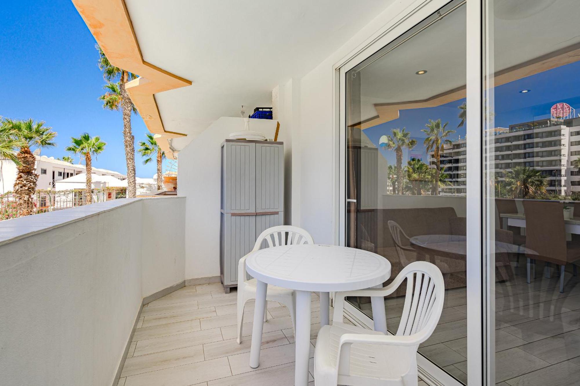 Un dormitorio en Playa de las Américas Costa Adeje  Exterior foto