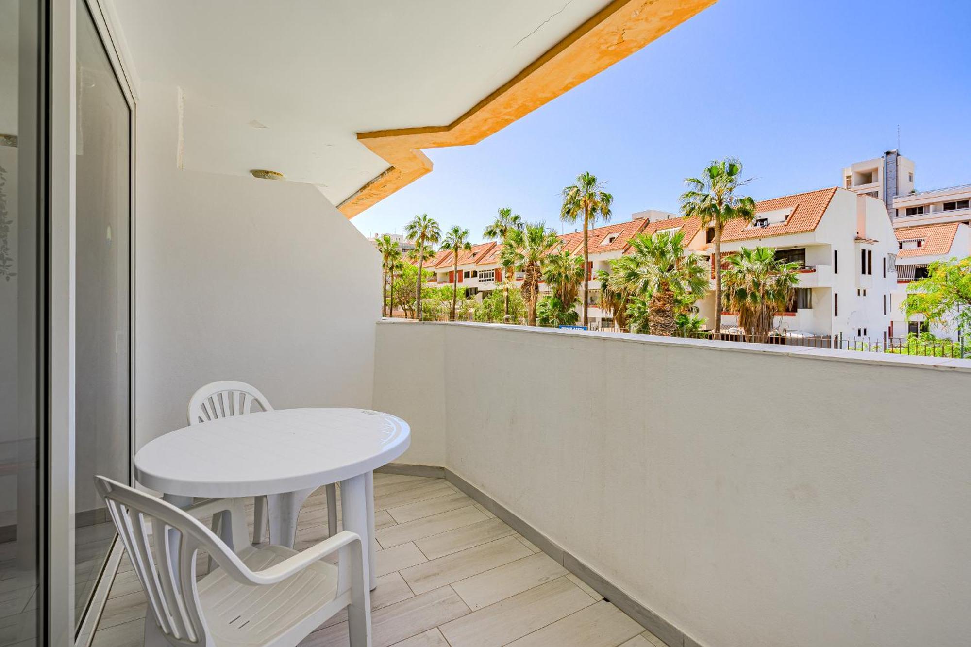 Un dormitorio en Playa de las Américas Costa Adeje  Exterior foto