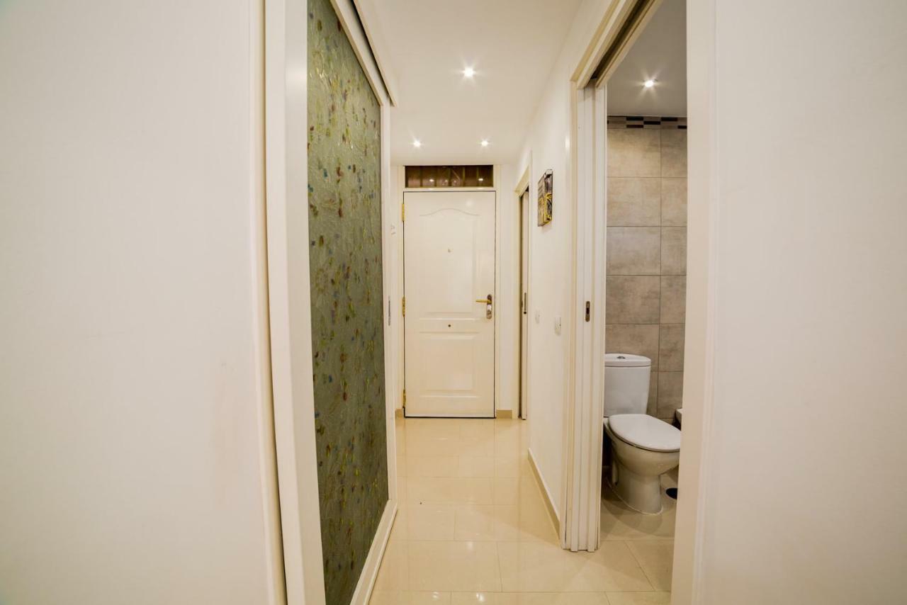 Un dormitorio en Playa de las Américas Costa Adeje  Exterior foto